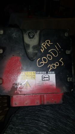 Isuzu 2005 computadora NPR. Y NQR "cpu"