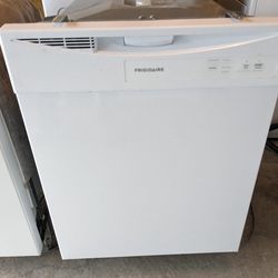 Dishwasher In Good Condition 