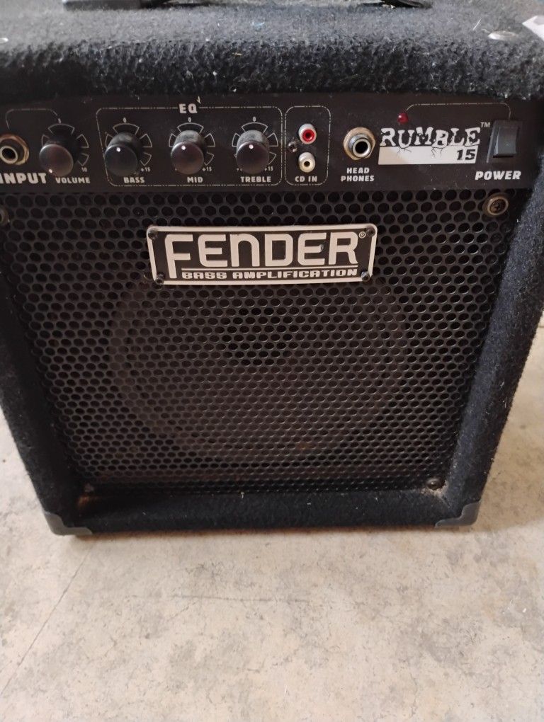 Fender Rumble 15 Bass Combo Amplifier