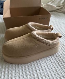 Fitory Beige High Platform shoes