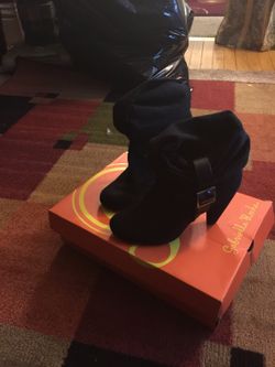 Size 7 woman