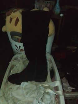 Thigh high blo boots