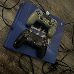 500GB PS4 Sony Playstation 4 slim (Days Of Play) with Two Controllers and Necessary Wires blue