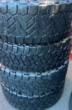 4 Llantas Usadas Lt 295/65/20 3 Toyo Open Country RT & 1 Nitto Recon Grappler AT $270 las 4
