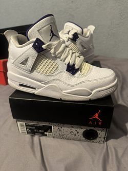 Jordan 4 Retro Metallic Purple