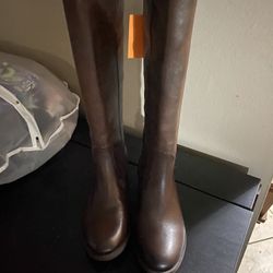 Women’s Knee High Boot 