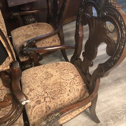 Table 6 Chairs Very Good Condition