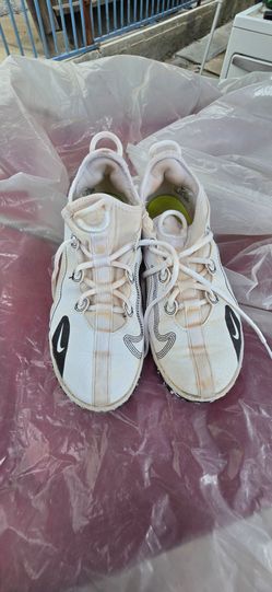 Youth sport shoes