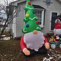 Christmas Inflatables/Blow-ups