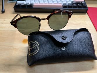 RAYBAN sunglass RB 4246 (MINT CONDITION)