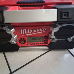 Milwaukee Jobsite Radio