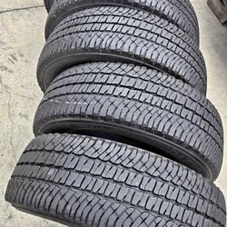 245 75 17 vendo un set de llantas usadas en excelente condición marca Michelin