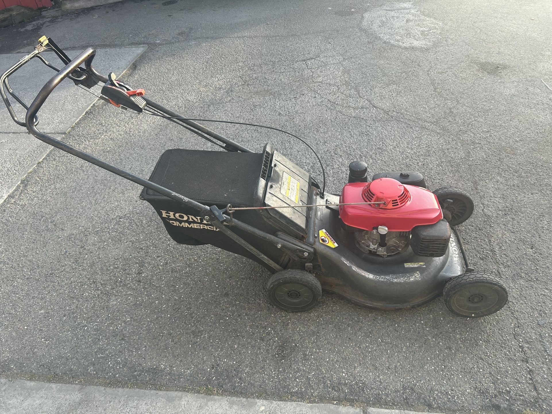 Honda Lawn Mower commercial HRC2163HXPFB20