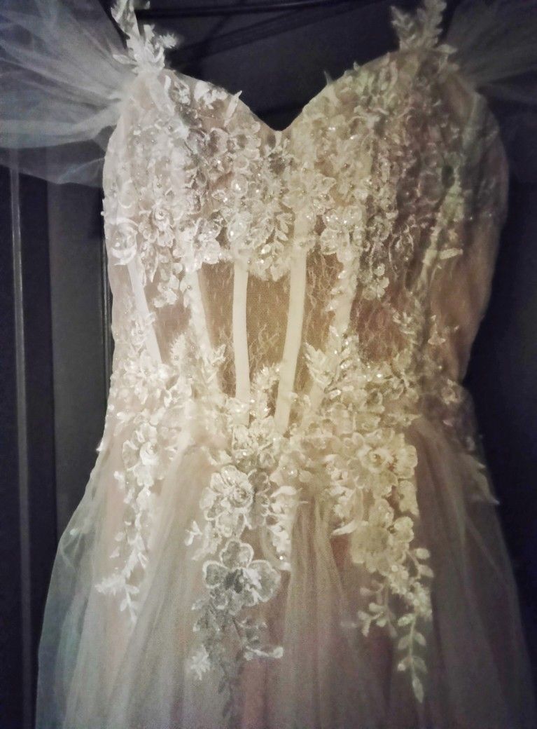 Wedding Dress Sz 4 Light Pink/White