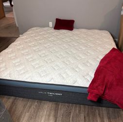 Helix Luxe Twilight, King, Cover: Original Cover, Top Layer: Original Layer Like New, Perfect Condition