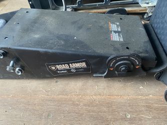 Lippert Road Amor Pin Box