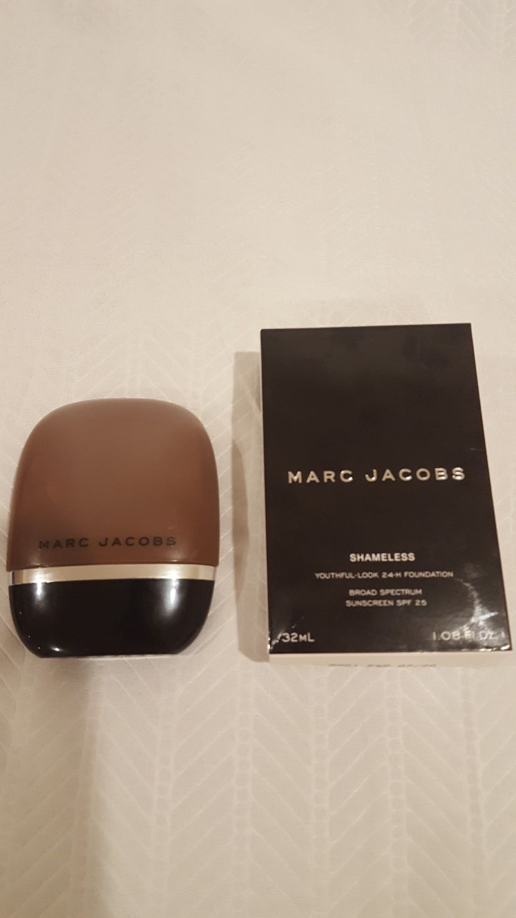 Marc Jacobs Beauty Shameless Youthful-look 24-H Foundation (Deep R590)