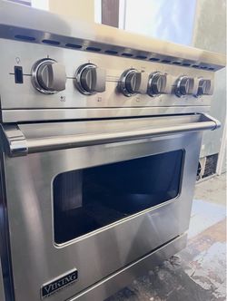Viking Professional 30” Induction Range – Stainless Steel – $3,000