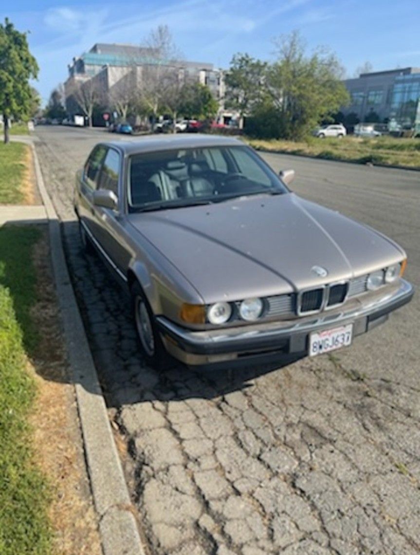 1988 BMW 735i