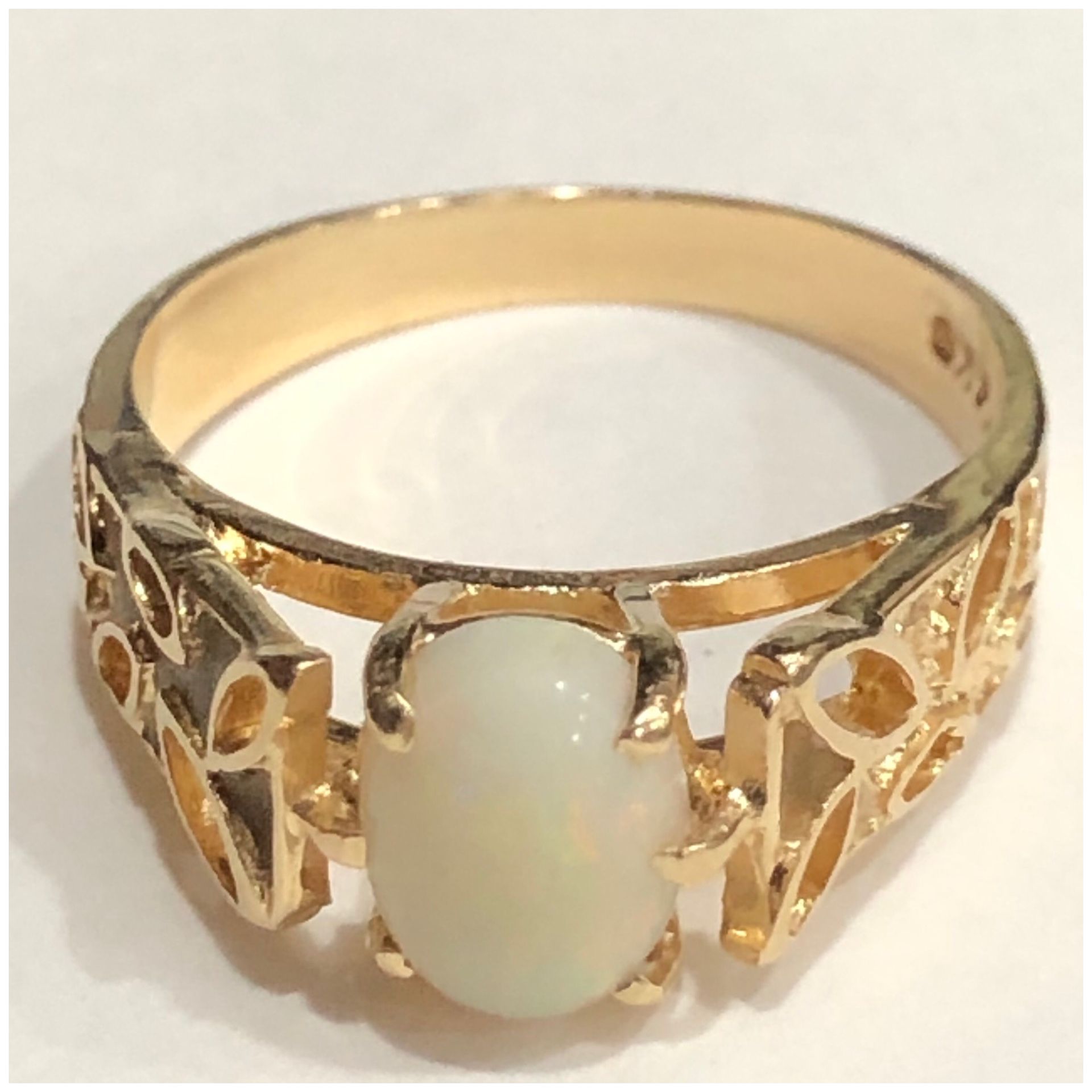 14KT Yellow Gold Opal Filigree Ring