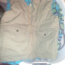 Men's Average Build Vest. With Lots Of Pockets 