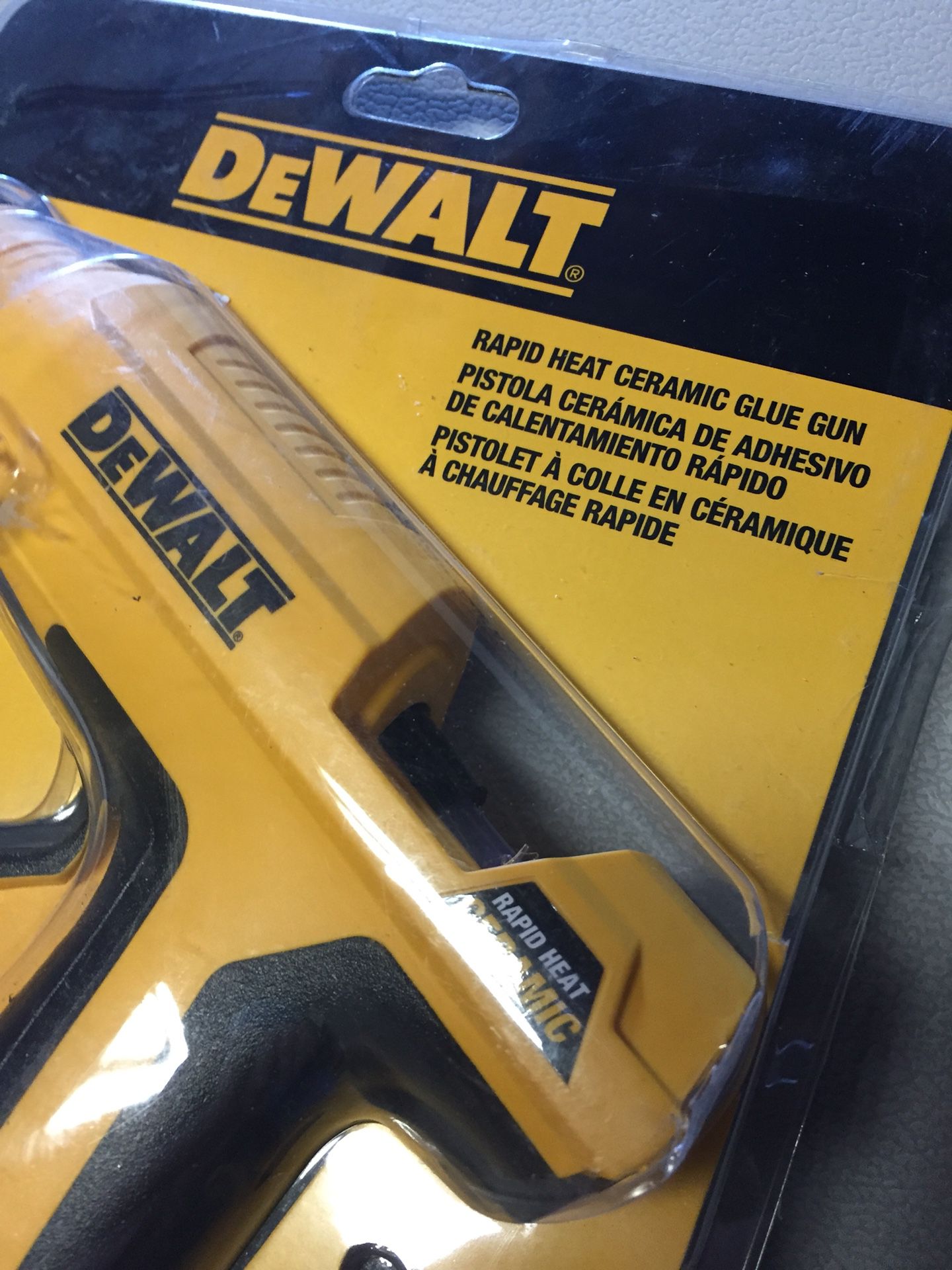 DeWALT Rapid Heat Ceramic Glue Gun - Yellow