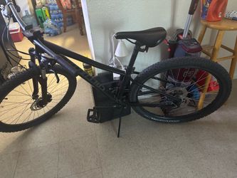 Specialized Pitch  bike 27.5 size Small