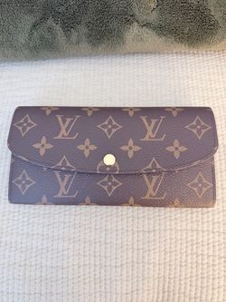 Sarah wallet LV PINK (Authentic)