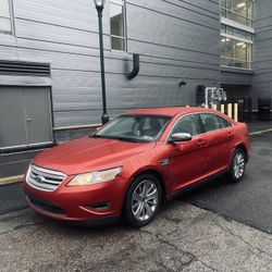 2010 Ford Taurus