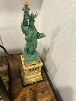 LEGO Architecture Statue of Liberty (Set #21042)