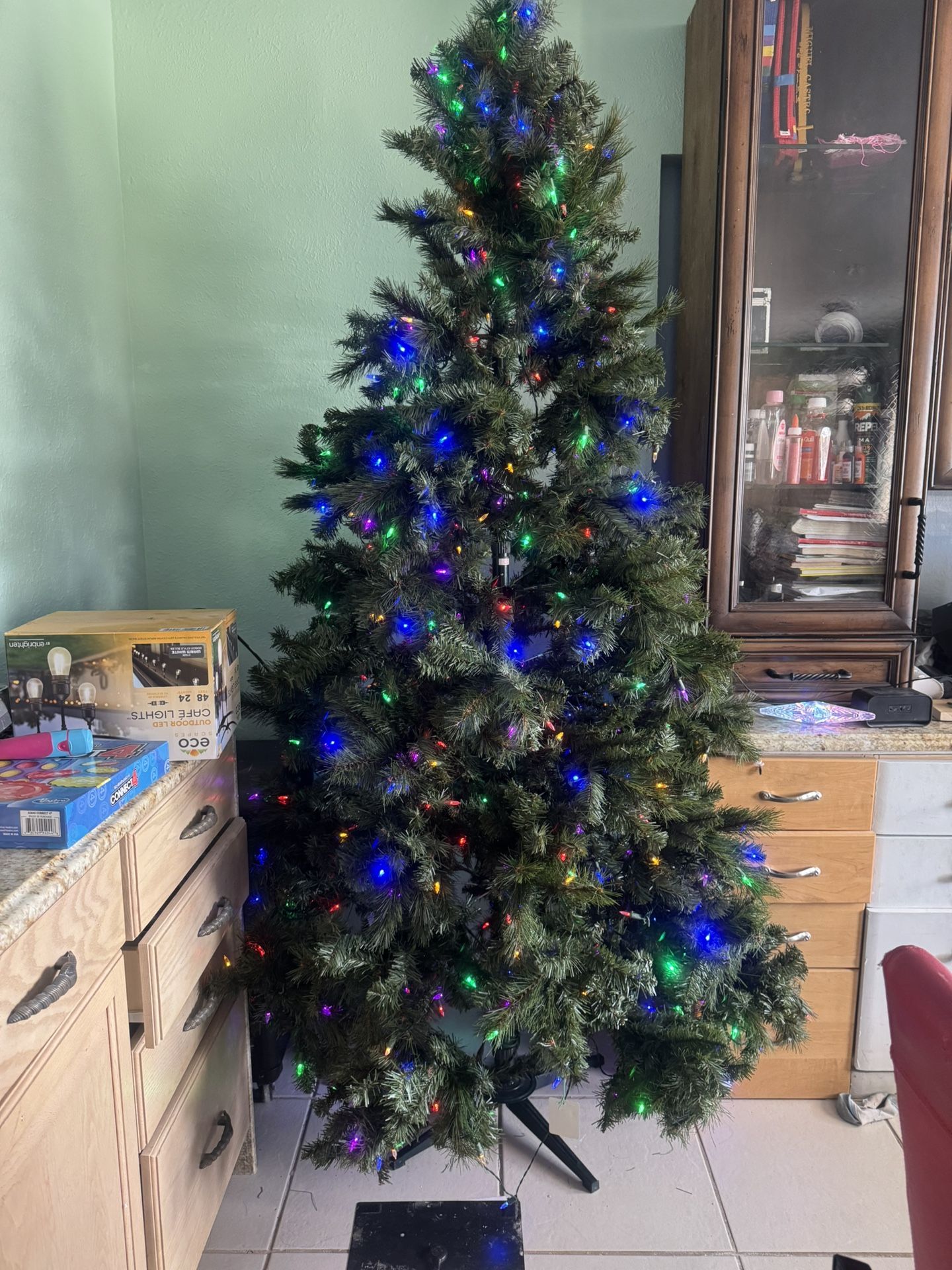 Christmas tree 7.5 feet the multicolored lights