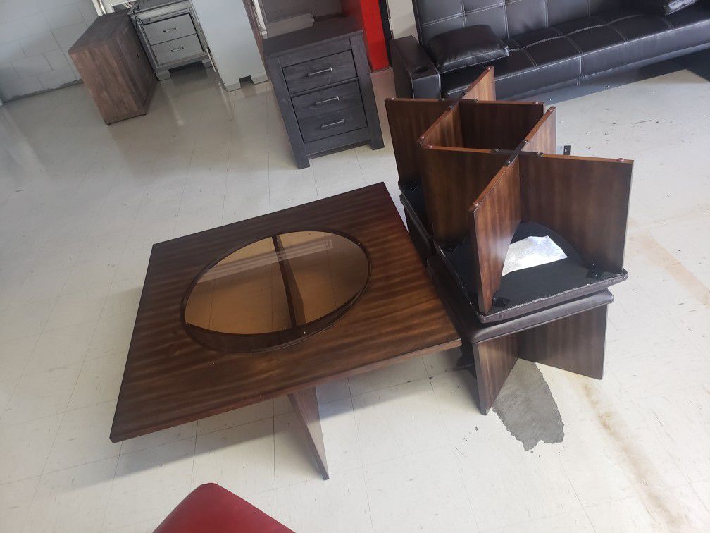 Coffee table with 4 benches