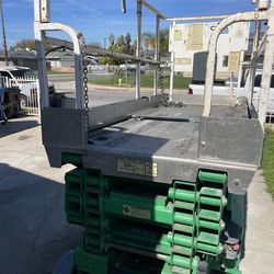 Scissor lift om sale