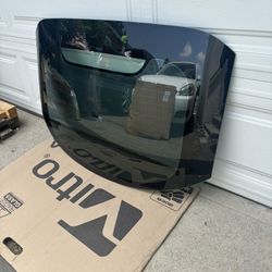 18-2023 Kia Stinger Back Glass