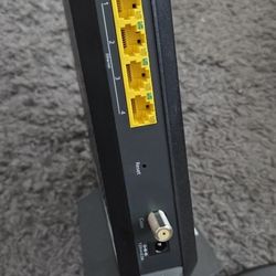 NETGEAR Nighthawk C7000v2 AC1900 Wi-Fi Cable Modem Router