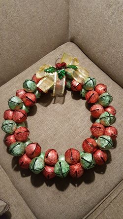 Metal Holiday wreath/bells