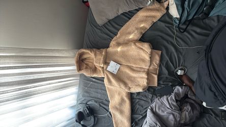 Foxy Sherpa Alo Jacket