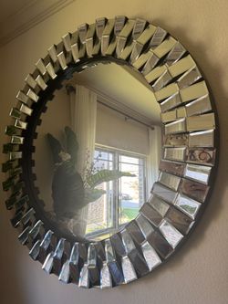 Round Wall Mirror with Beveled Glass Frame