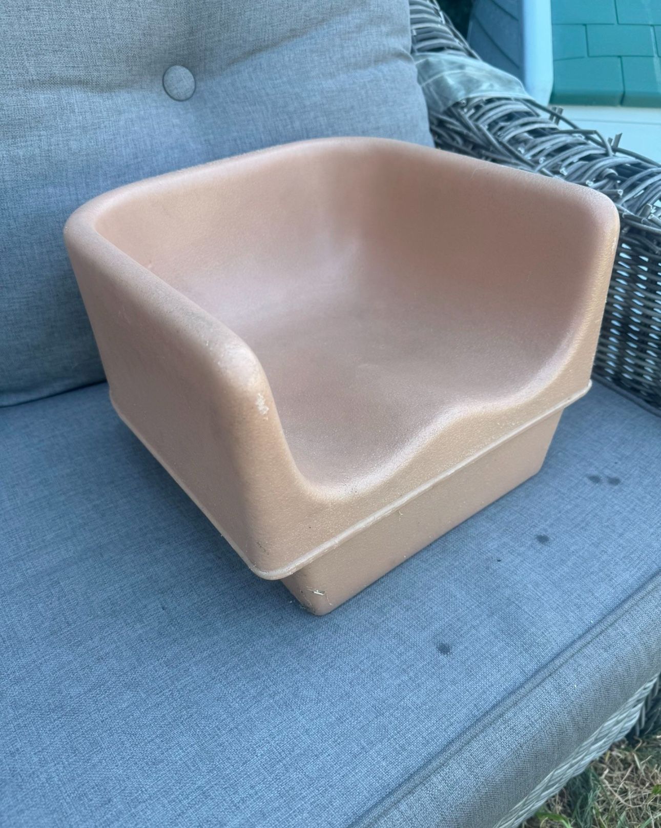 Cambro Child Brown Booster Seat