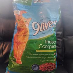 9 Lives Dry Cat Food 