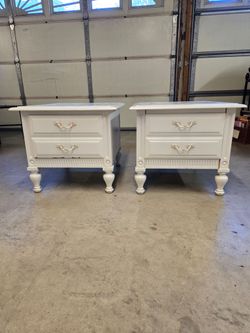 2 Nightstands