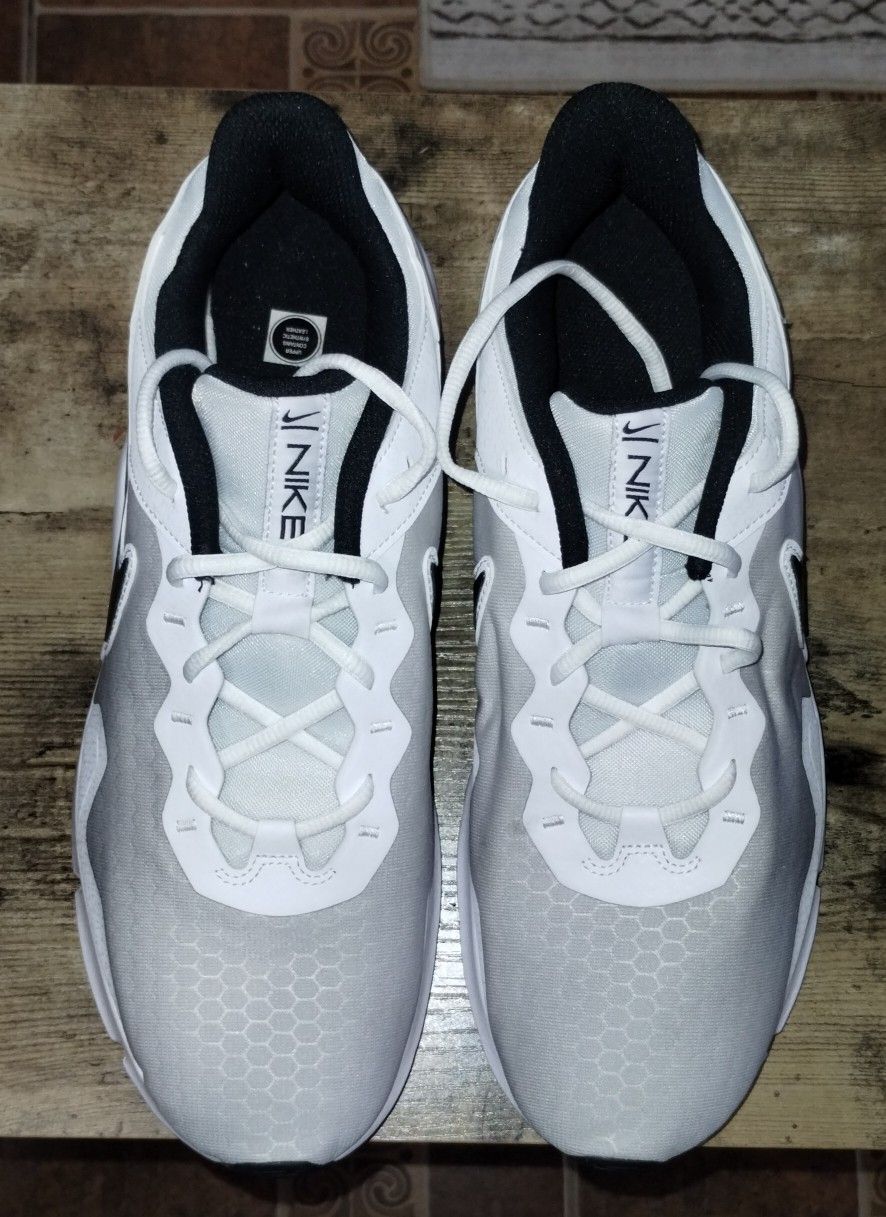 Nike Shoes. Size 13 In Men for Sale in West Covina, CA OfferUp