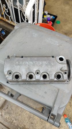 Single cam valve cover