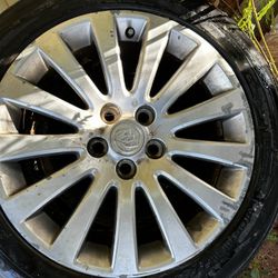 Buick Regal 2011 Original Tires And Rims