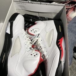 Jordan 5 Fire Red Sz 11