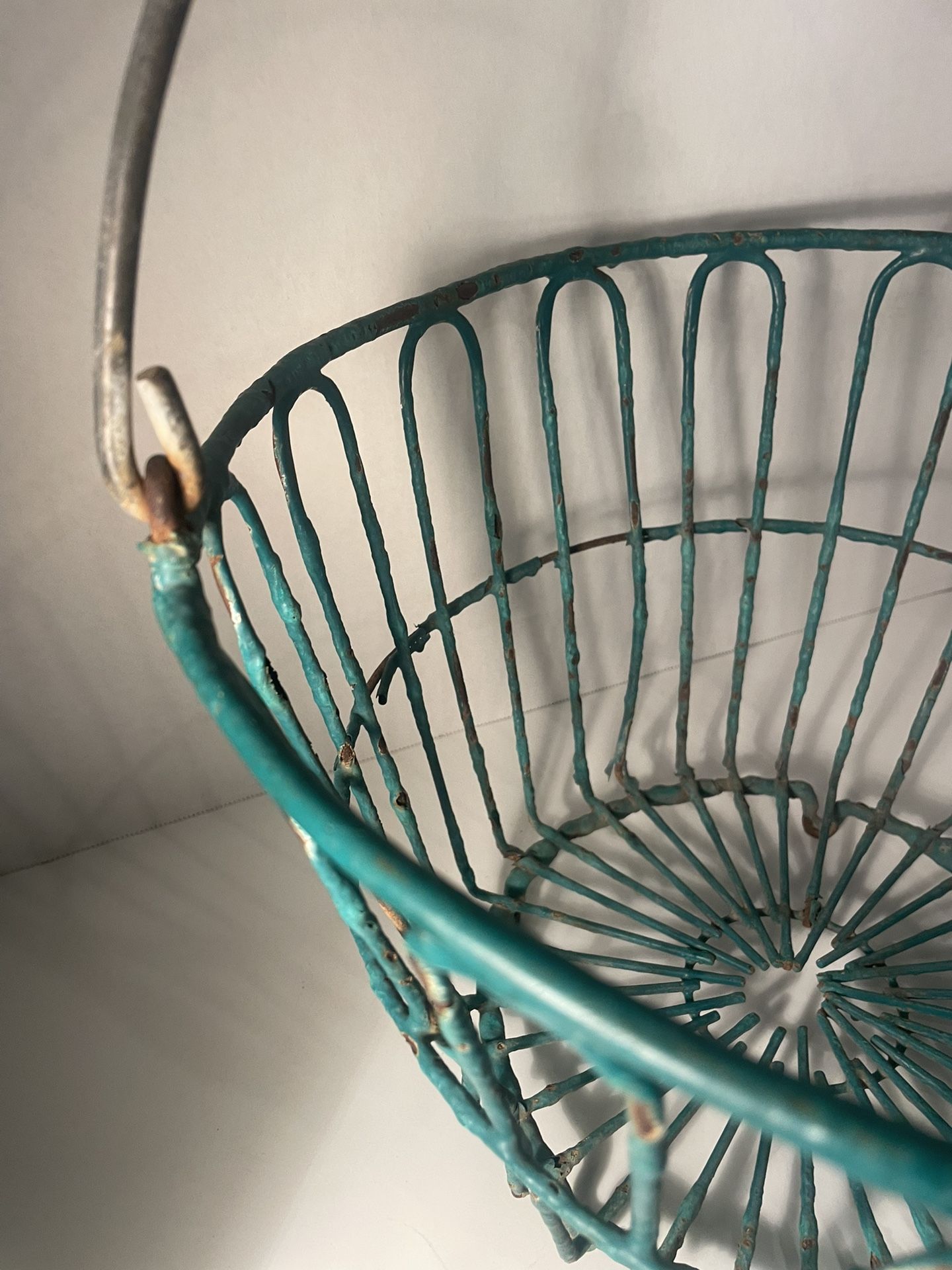 Antique Egg Basket -Green