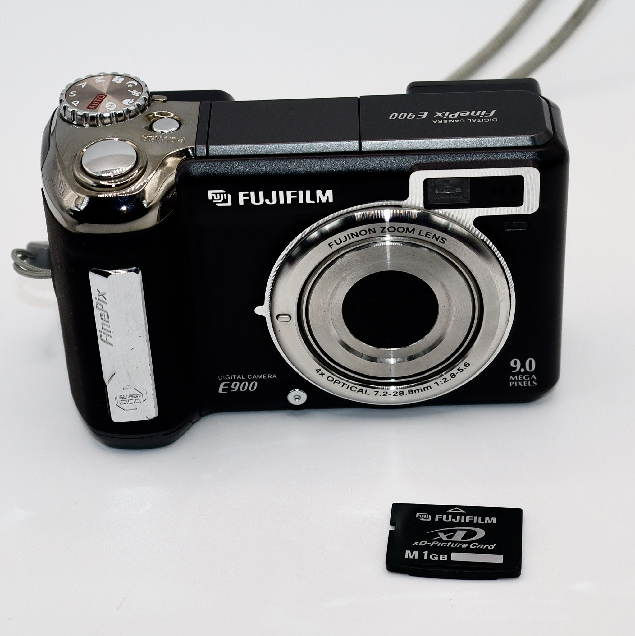 Fujifilm Digital Camera FinePix E900 9.0MP Black with 1GB XD Card