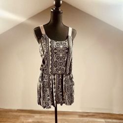 New XS Black White Romper