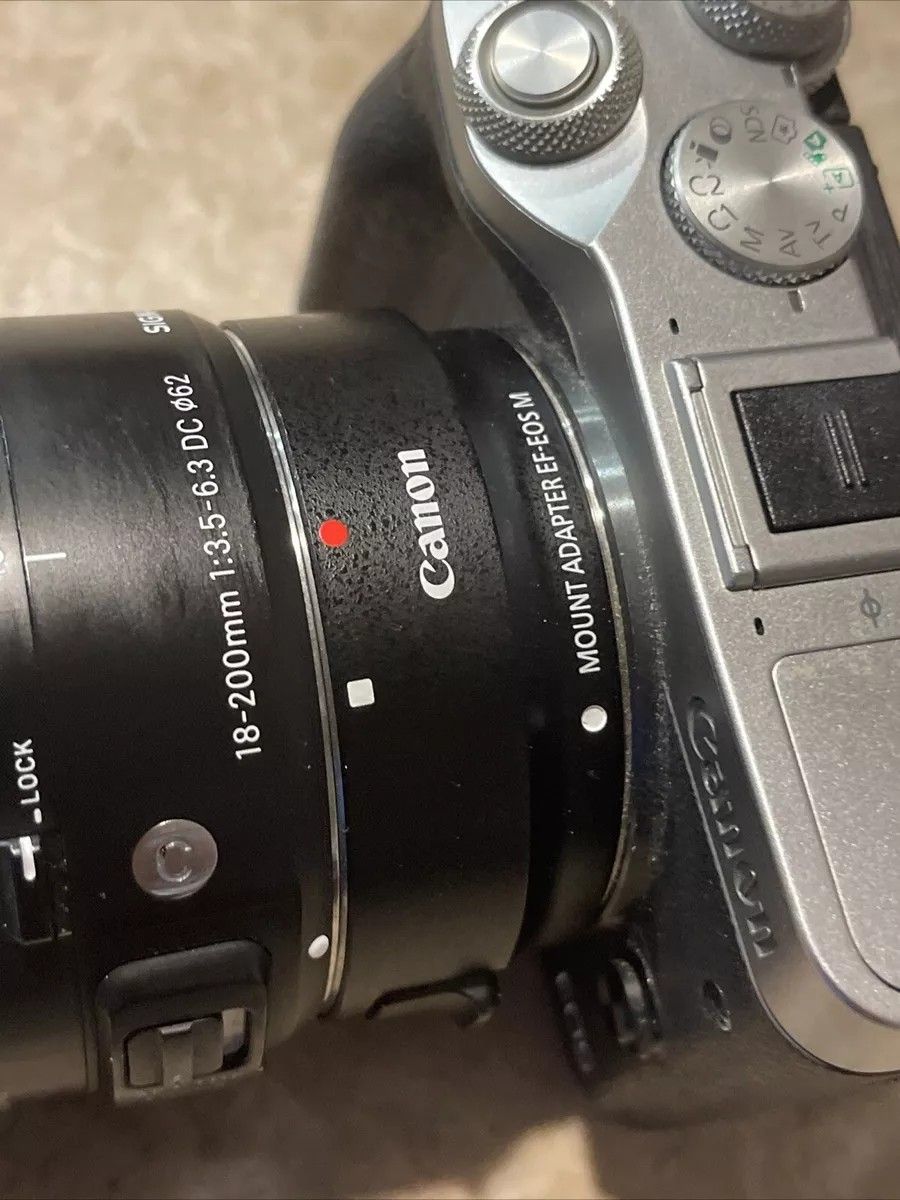 Canon M6 24.2MP Mirrorles Digital Camera Kit 128Gb