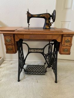 Vintage Singer Sewing Machine